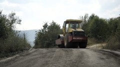 Пътят между Мездра и Лютидол остава затворен за още месец