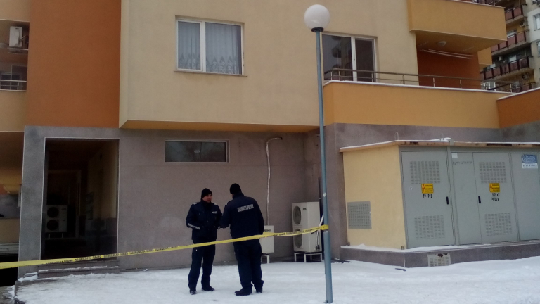 Откриха труповете на мъж, жена и дете в пловдивски апартамент