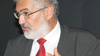 Илия Божинов: Скандалът с Овчаров ще навреди на БСП в изборите