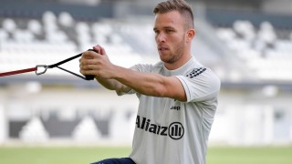 Бразилският халф Артур Мело осъществи наем до края на сезона