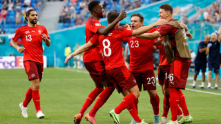 Швейцария 0 0 Камерун 5′ Джердан Шакири опита да