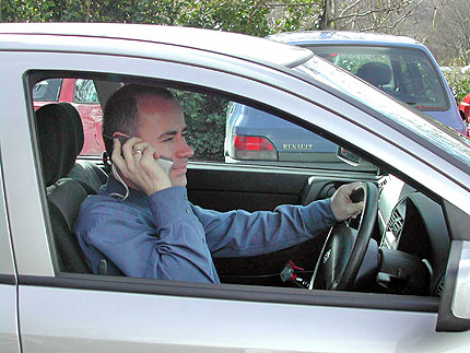 Забраниха разговорите по време на шофиране във Вашингтон