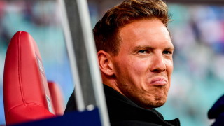 Наставникът на РБ Лайпциг Юлиан Нагелсман говори пред медиите преди