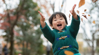 За 44 а поредна година броят на децата в Япония продължава