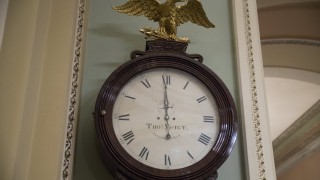 За първи път от близо пет години правителството на САЩ