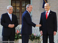 Олмерт и Аббас изготвят програмата за визитата на Буш