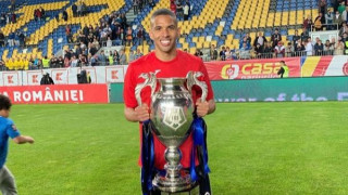 Бившият футболист на Левски Ривалдиньо е пред завръщане в румънското