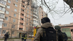 Руски управляеми бомби повредиха 130 жилища в Запорожие