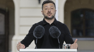 Президентът на Украйна Володимир Зеленски призова западните съюзници да засилят