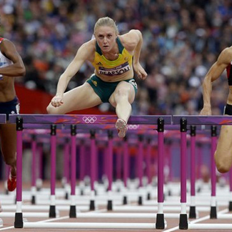 Сали Пиърсън смачка конкуренцията на 100м с препятствия