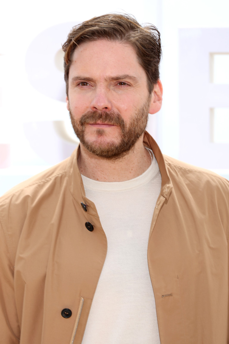 Даниел Брюл