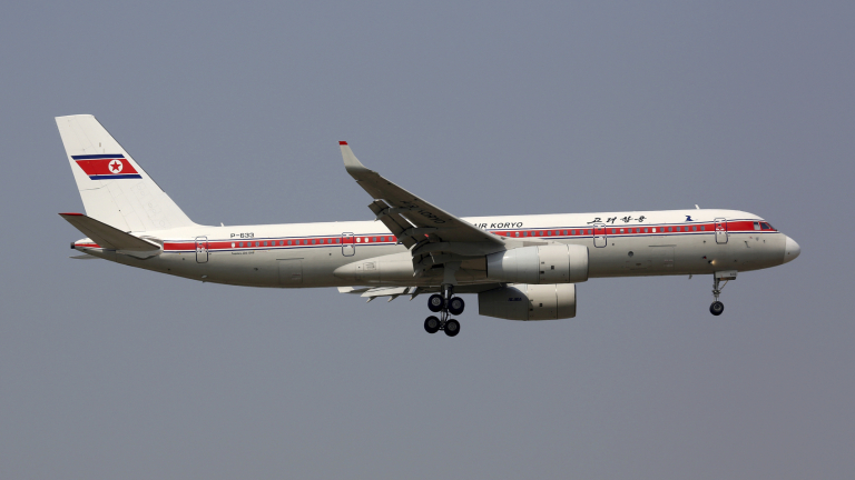 Севернокорейски самолет кацна аварийно в Китай 