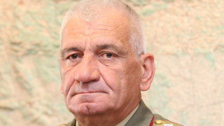 Правителството предлага починалия на 28 феврвуари началник на отбраната генерал