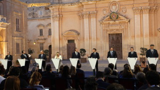 Лидерите на девет южноевропейски държави призоваха в петък Европейския съюз