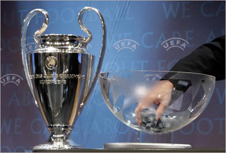 АЗ Алкмаар и Аякс ще спорят за място в Шампионската лига