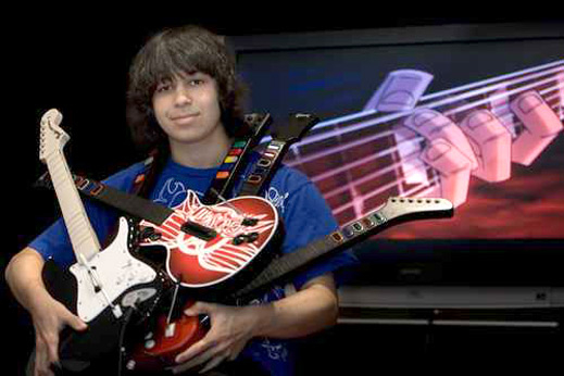 Момче напусна училище за да се посвети изцяло на Guitar Hero
