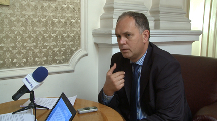 Въпреки "шизофренната" ситуацията Кадиев държи на кметската си номинация