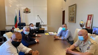 Засилваме готовността на болниците за лечение на българите с коронавирус