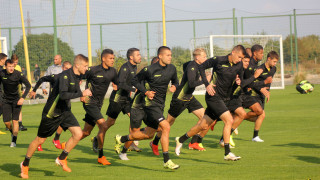 Вратарят на Нефтохимик Павел Здравков е сред трансферните цели на