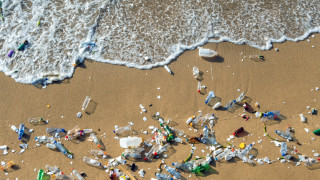 Гърция плаща глоба от 125 млн. евро на ЕС заради пластмасата