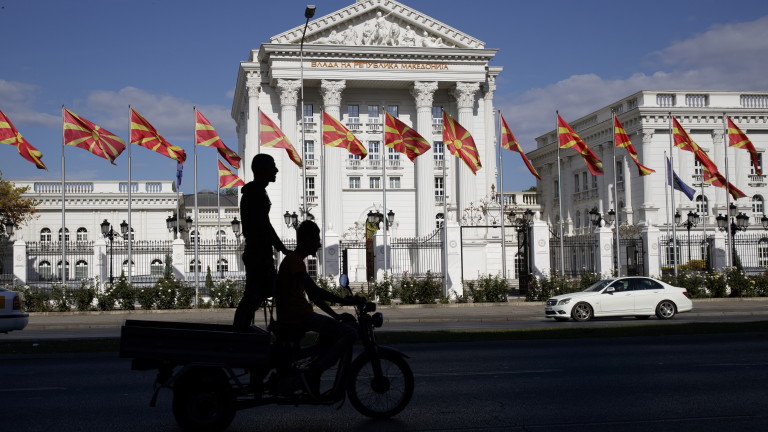 Северна Македония и Албания съобщиха за увеличение на починалите и