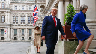 Британският премиер Тереза Мей разкритикува напълно неприемливия език на американския