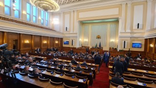 Депутатите приеха на второ гласуване законопроект за допълнение на Закона