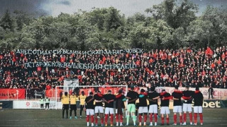 Футболистите и спортно техническият щаб на ЦСКА начело с треньорът Саша