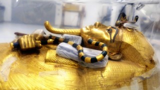 Какво се крие в саркофага на Тутанкамон 