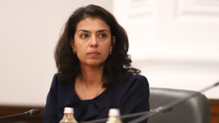 Обсъждат се два варианта за увеличение на минималната работна заплата