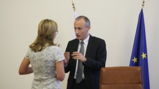 През бюджета на Министерството на образованието и науката да бъдат