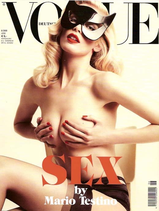 Клаудия Шифър свали всичко във фотосесия за немския Vogue