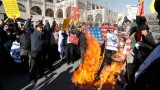 В Иран беснеят срещу Тръмп за Йерусалим, горят US знамена
