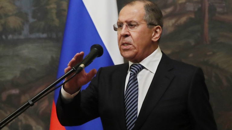 Русия обяви, че гони 60 американски дипломати, които се намират