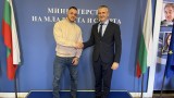  Министър Илиев пожела на Карлос Насар олимпийска купа от Игрите в Париж 