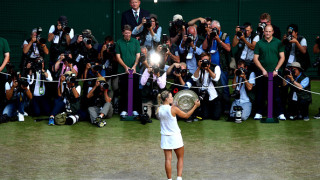 Анжелик Кербер е новата шампионка на Уимбълдън Германката спечели финала срещу