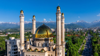 Бюджет от €3,68 милиарда: "Тайната на успеха" на града в Централна Азия, който изпревари дори Москва