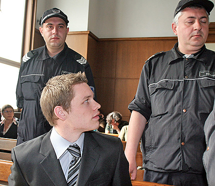 Полицаи дават показания по делото срещу Полфрийман