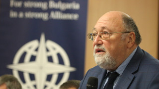 Българският евродепутат Александър Йорданов коментира пред НоваТВ че на върховния представител
