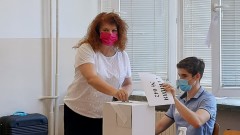 Илияна Йотова: Гласувах за държава с правила и закони