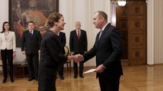 Госпожа Беа тен Тъшер е новият посланик на Кралство Нидерландия