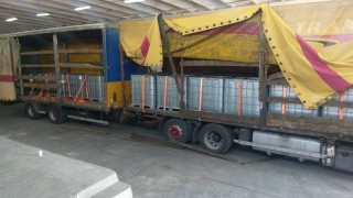 18 000 литра нелегален спирт задържаха митничари на ГКПП Кулата Стоката