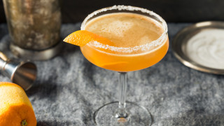 Sidecar е сред коктейлите които могат да се похвалят с