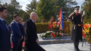 Симеон Сакскобургготски почете паметта на президента на Бившата югославска република
