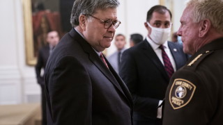 Бар против помилването на Сноудън