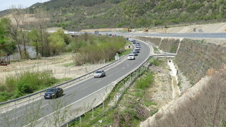 Скат се срути до трасето на АМ Струма съобщи БГНЕС