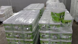 Общо над 3 3 тона храни без документи с изтекъл срок