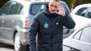 Новият треньор на Лудогорец Ивайло Петев буквално се е хванал