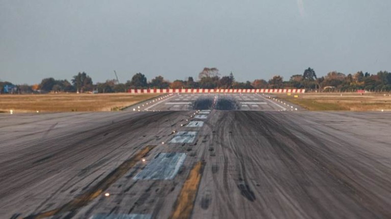 Летището в Луисвил отвори отново втората си писта след катастрофата на самолет на UPS