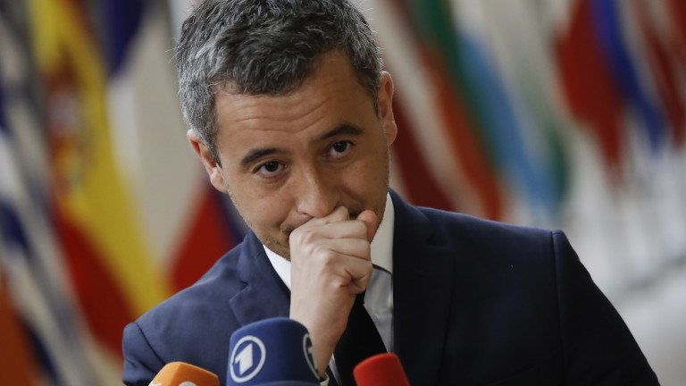 Вътрешният министър на Франция с мащабен проект за ликвидиране на гетата